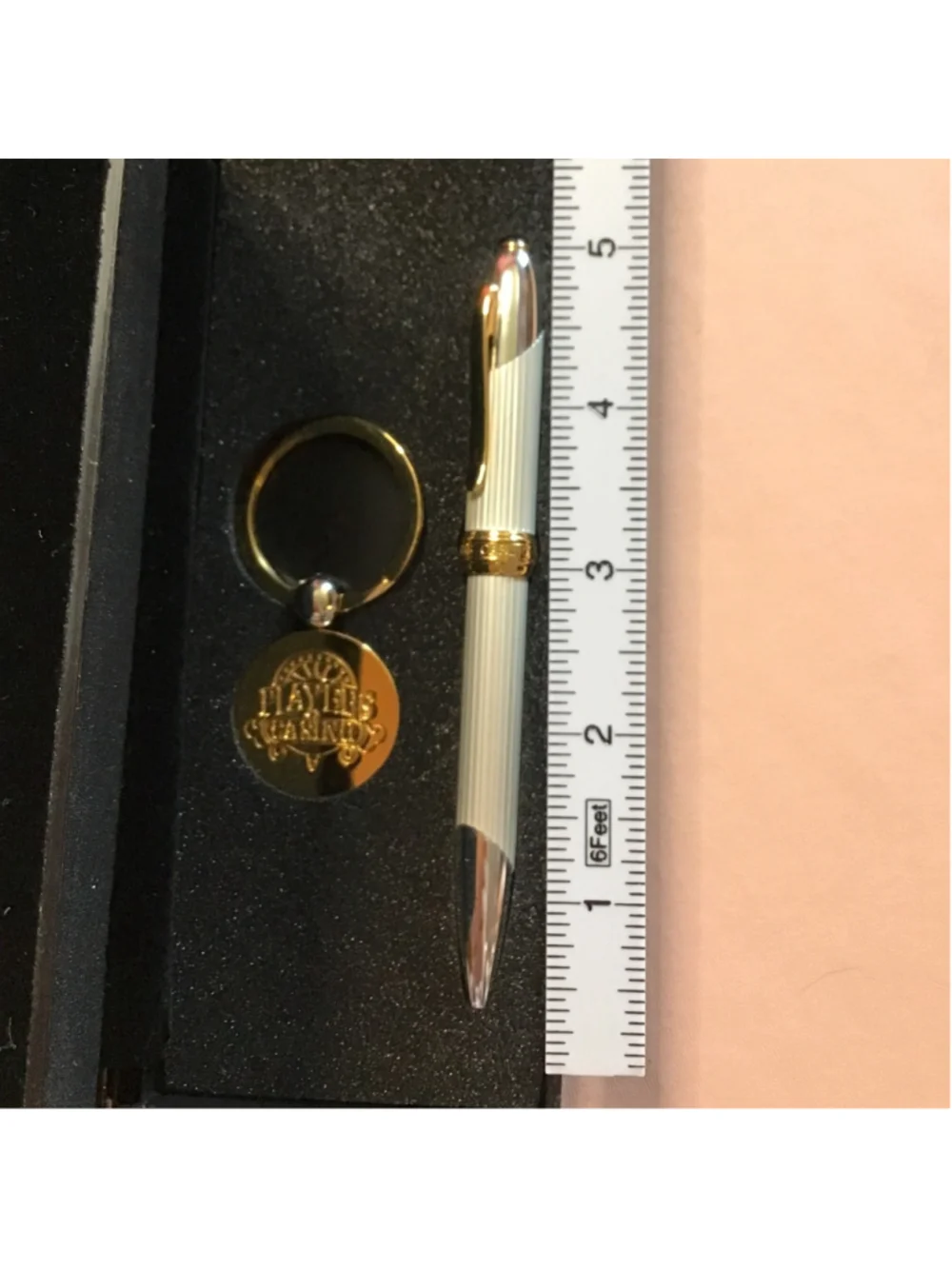 Gold/Silver Players Casino Pen & Keychain Set NEW